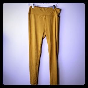 Lularoe OLD 2016 TC Mustard very little wear